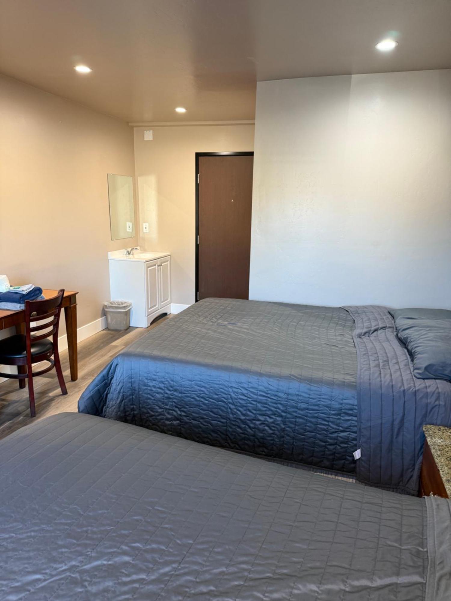 Valley San Diego Motel 2*